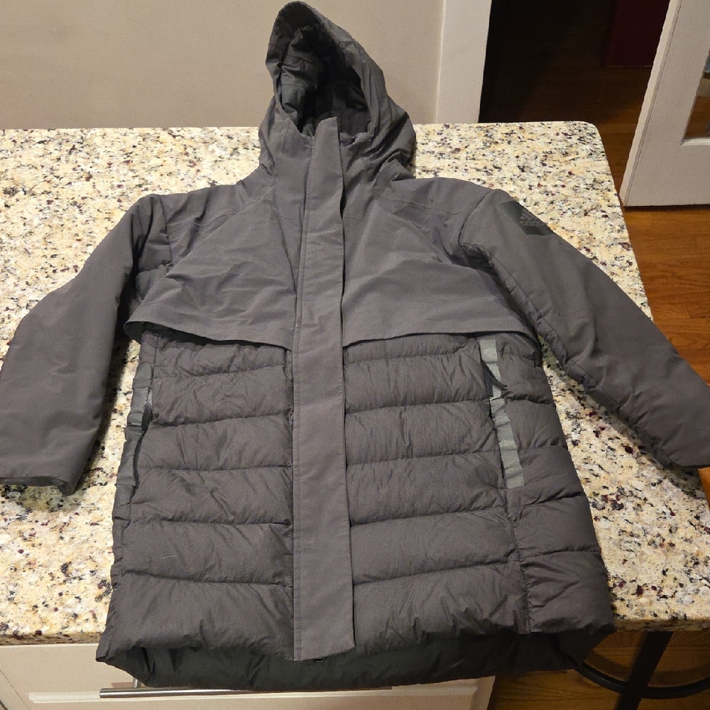Adidas MyShelter  Primaloft Parka.  Size Adult Small.